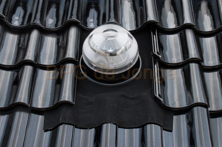 Solatube 160DS hellend dak Ubiflex zwart