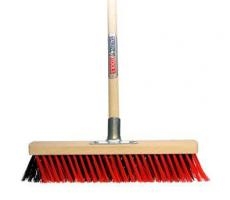 Xbezem buiten met steel