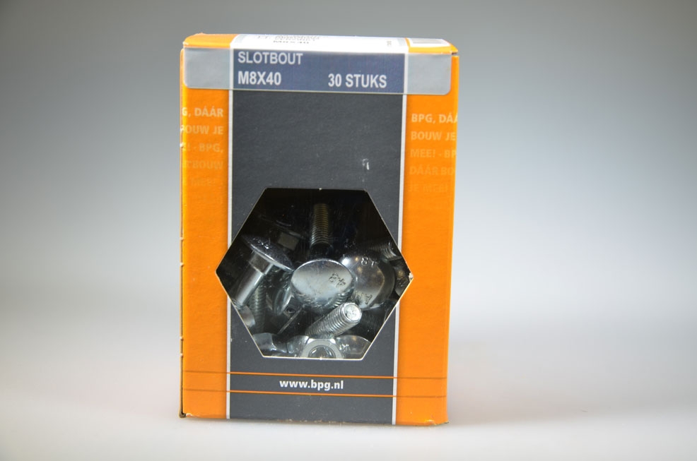 slotbout M8x40 metrisch...